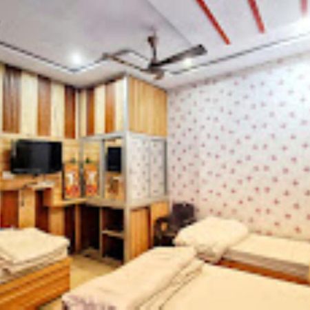 Abhiraj Guest House Mathura Dış mekan fotoğraf