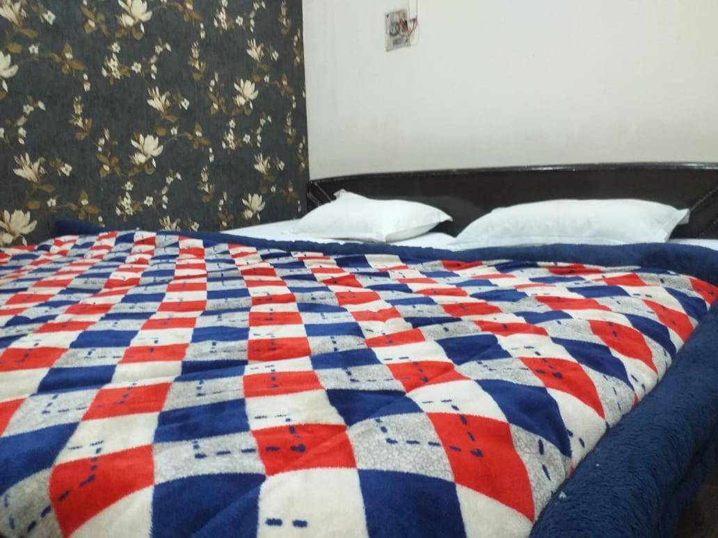 Abhiraj Guest House Mathura Dış mekan fotoğraf